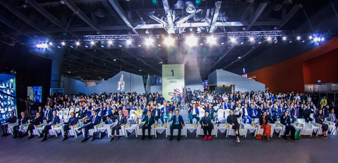 主办方新发布！2025广州设计周——谢谢你，引领我，华语设计领袖！